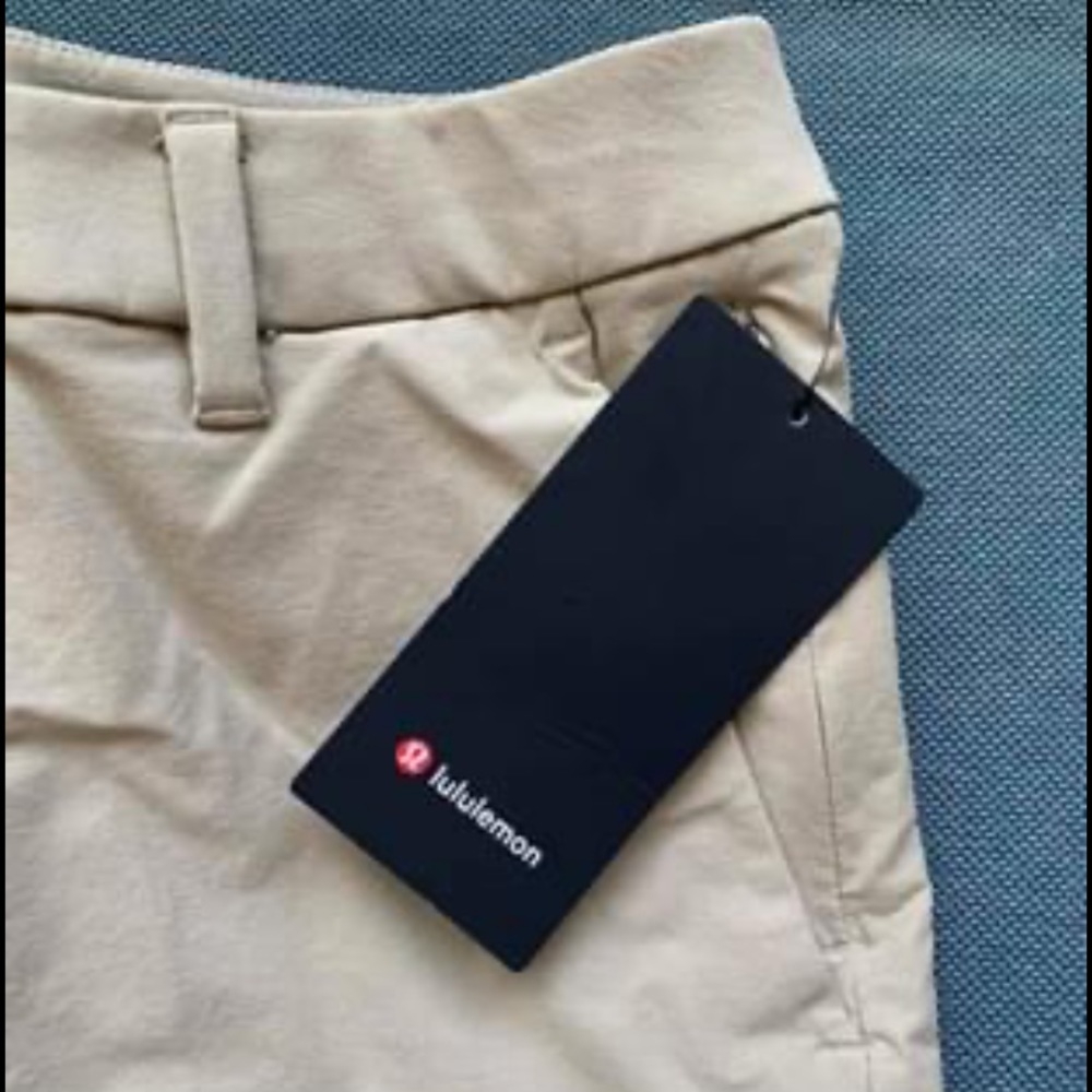 BRAND NEW Size 30 Lululemon Short Classic 7”